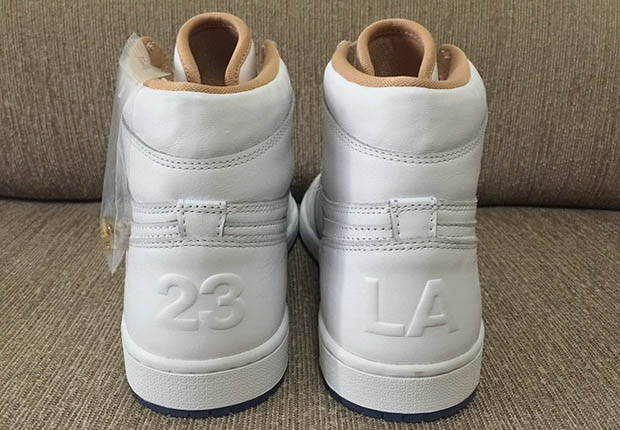 Air Jordan 1 Los Angeles Detailed Look 44