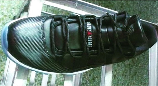 Air Jordan 11 Low Carbon Fiber 1