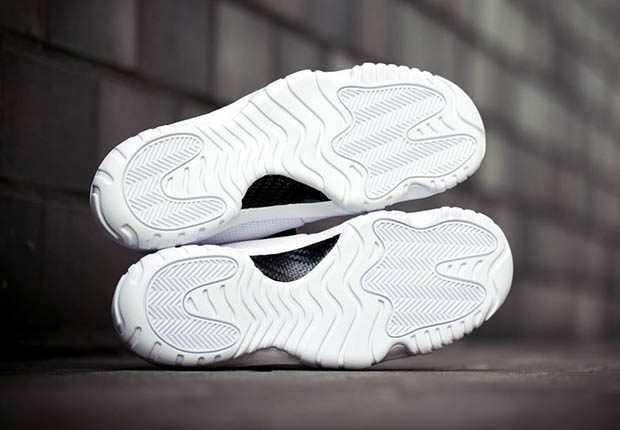 Air Jordan Future Low White Black 4