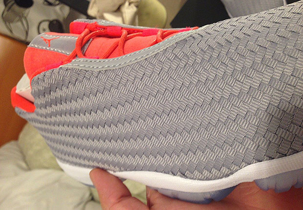 Air Jordan Future Low Wolf Grey Infrared 2