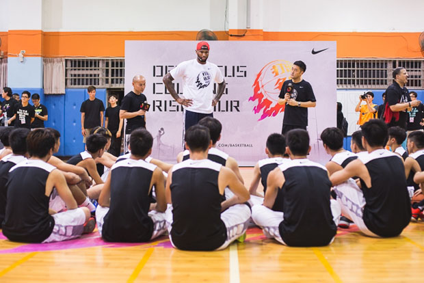 Demarcus Getting Love In China Nike Rise 02
