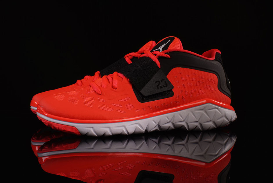 Jordan Flight Flex Trainer 2 Infrared 23 1