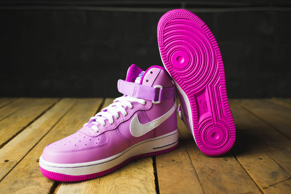 Nike Air Force 1 High Gs Bubble Gum 03