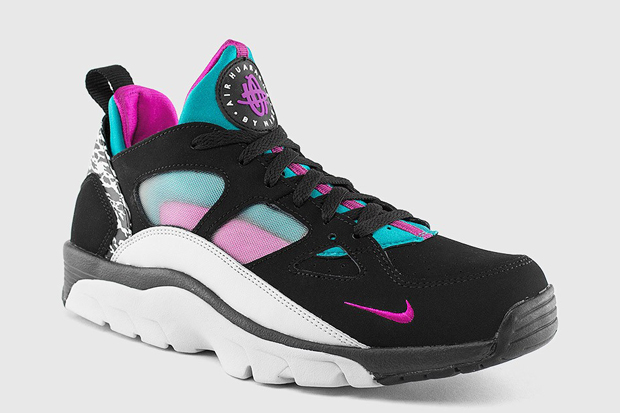 nike-air-trainer-huarache-low-black-pure-platinum-01