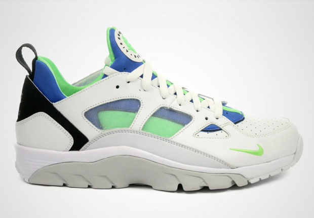 “Scream Green” Appears On An Updated Nike Huarache Silhouette