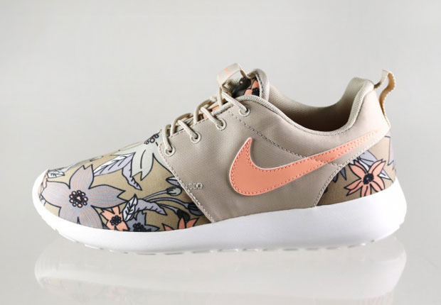 The Nike "Aloha" Pack In Khaki Tones