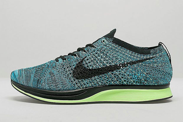 nike-flyknit-blue-lagoon-black-poison-green-02