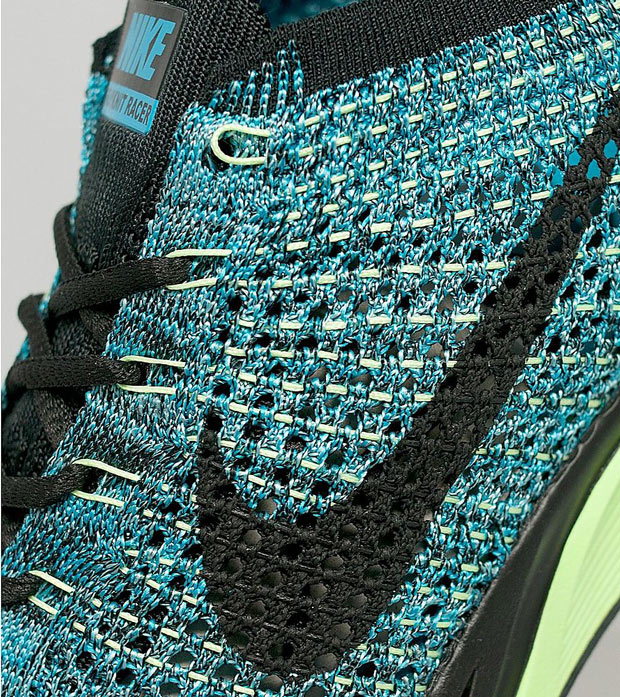 nike-flyknit-blue-lagoon-black-poison-green-06