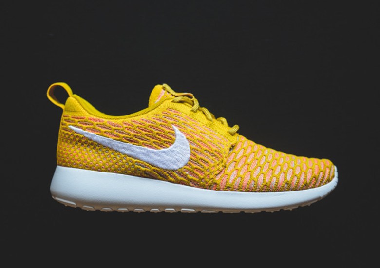 A Golden Take On The Nike Flyknit Roshe Run