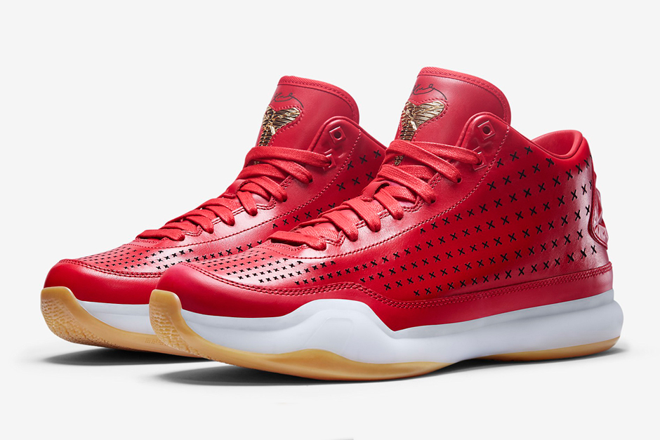 This Nike Kobe 10 EXT Mid "Red/Gum" Is Now Available