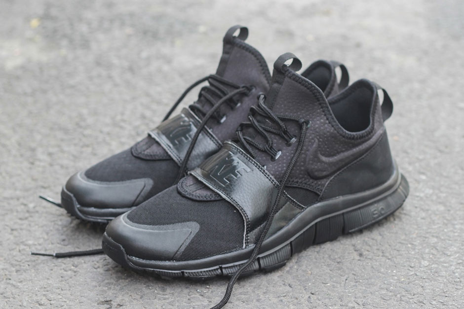 Nike Lifestyle Elements On Nike Free Trainer 08