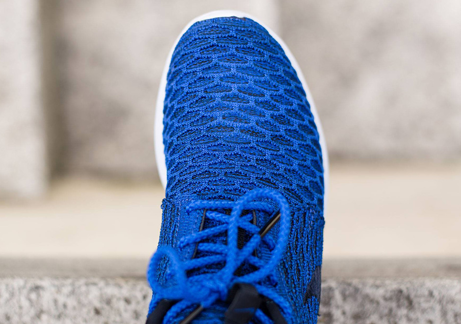 Nike Roshe Run Flyknit Game Royal 4