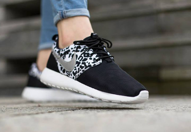 Nike Roshe Run Print Cheetah Black Metlallic Silver 3