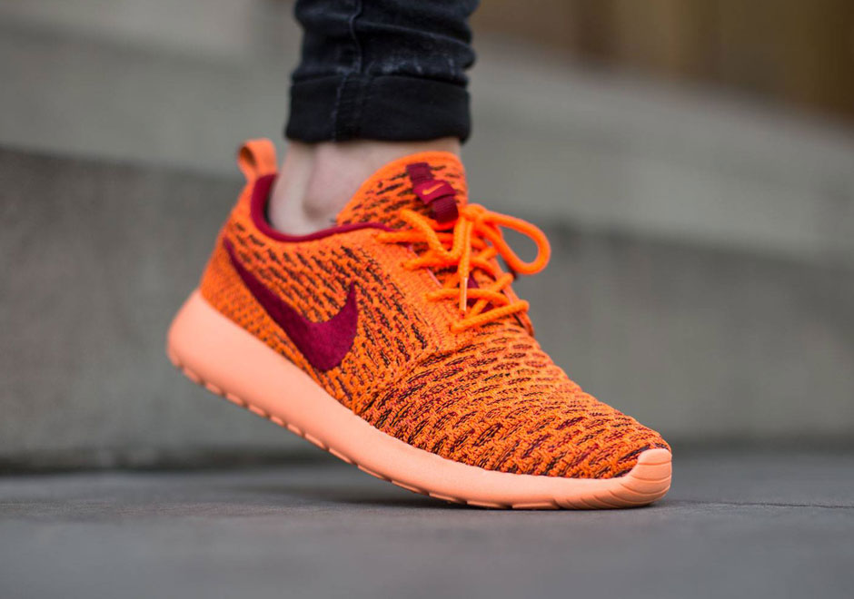 Nike Roshe Run Flyknit "Total Orange"