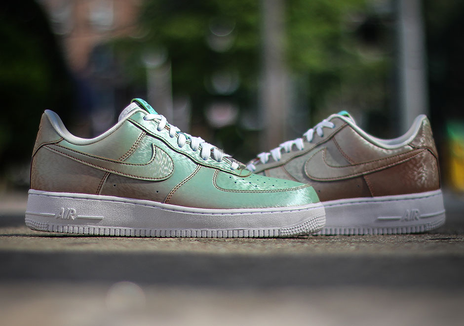 Af1 Color Change Statue 1