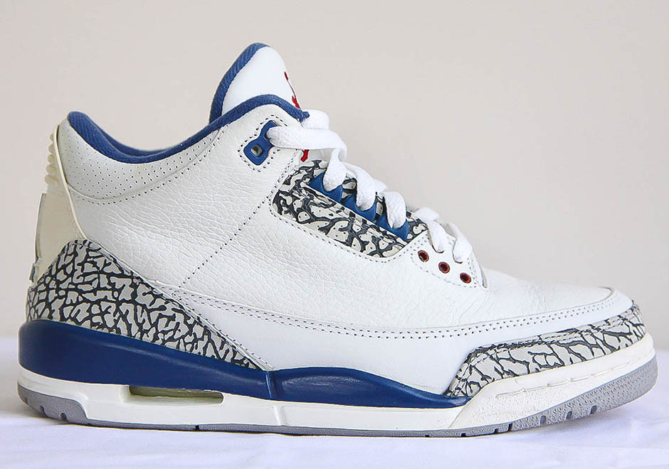 Air Jordan 3 True Blue