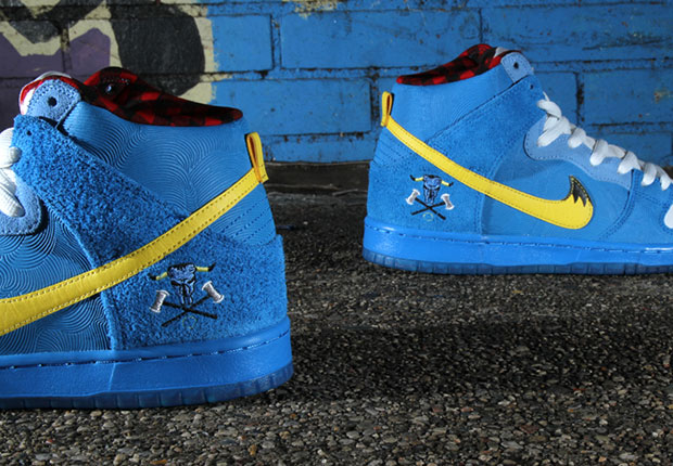 Familia x Nike SB Dunk High “Blue Ox” – Release Reminder