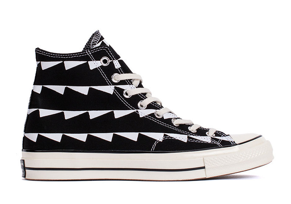 Converse Chuck Taylor Black White Triangle