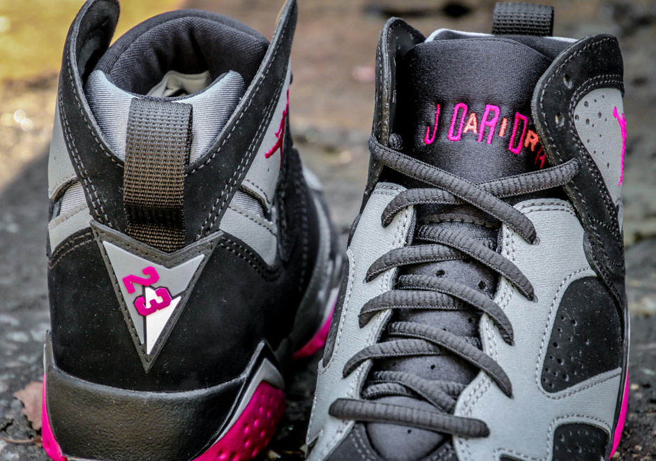 Jordan 7 Retro Fucshia 3