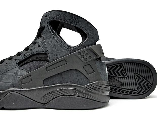 Nike Air Flight Huarache Luxurious 06