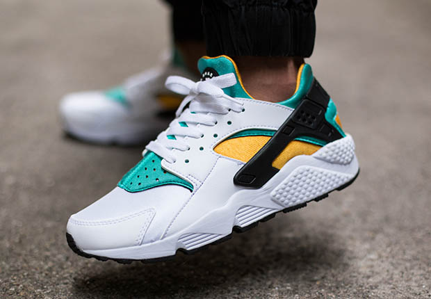 Nike Air Hauarache Og White Sport Turquoise University Gold 4