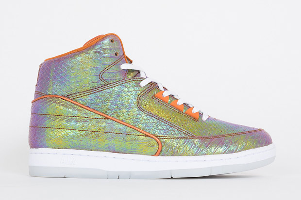 Nike Air Python Iridescent Coming Soon 02