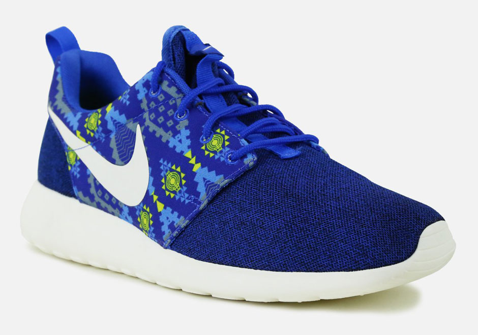 Nike Roshe Run Aztec Royal 2