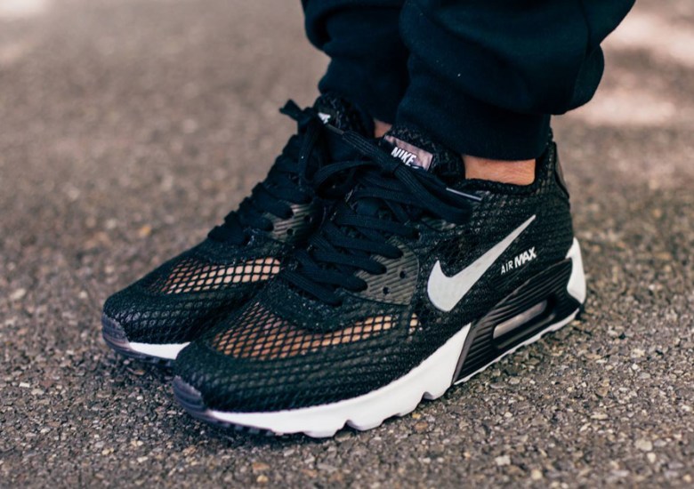 An On-Foot Look At The Nike Air Max 90 Ultra Breeze