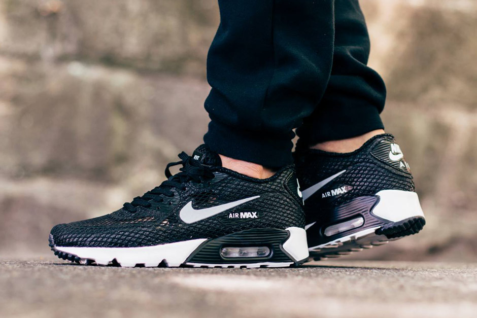 On Feet Nike Air Max 90 Ultra Breeze 02