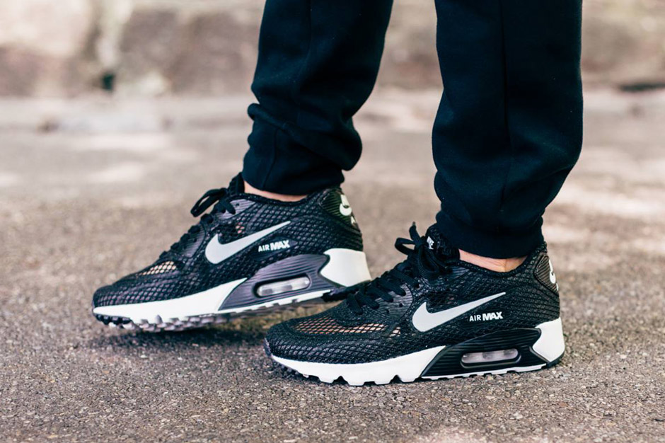 On Feet Nike Air Max 90 Ultra Breeze 03