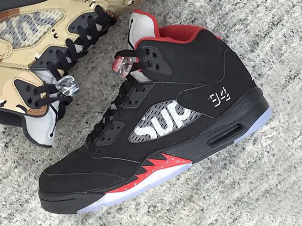 Supreme x Air Jordan 5 "Bred"