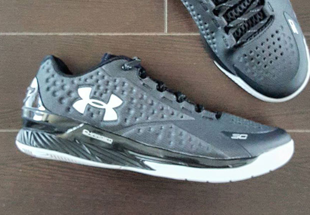 Under Armour Curry One Low Stealth 01