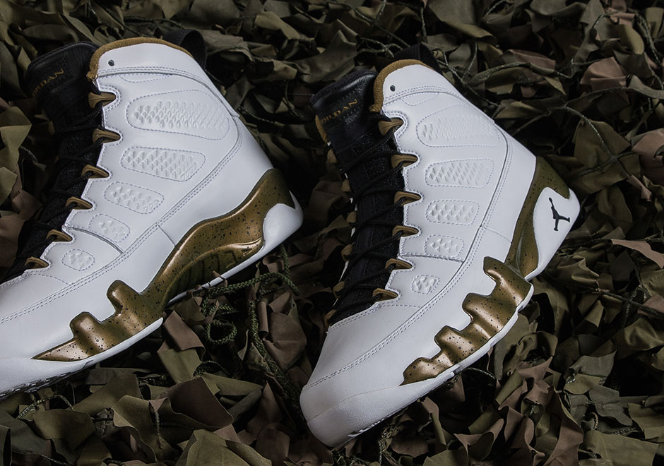 Air Jordan 9 Statue Another Look 3