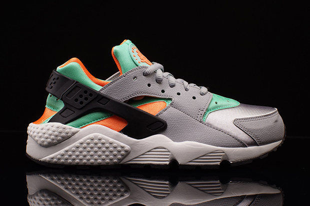 Nike Air Huarache Miami Vibes Available 02