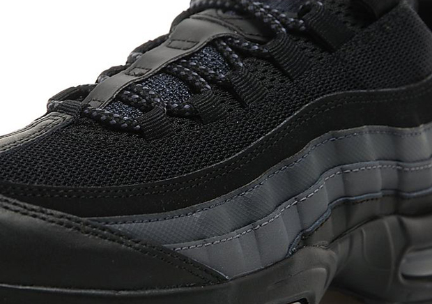 Nike Air Max 95 Stealth Mode 05