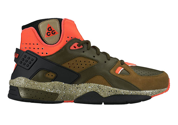 Nike Air Mowabb Militia Green Black Dark Loden 2