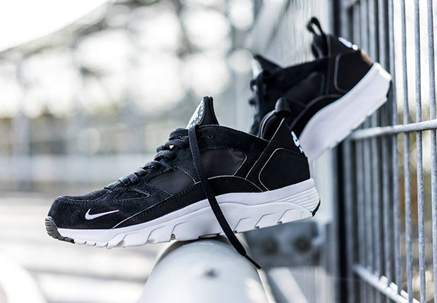 Nike Air Trainer Huarache Low Black White 1