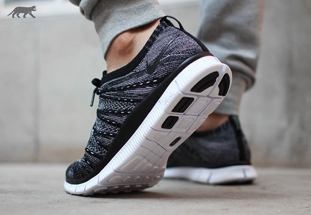 Nike Free Flyknit Nsw Oreo 3