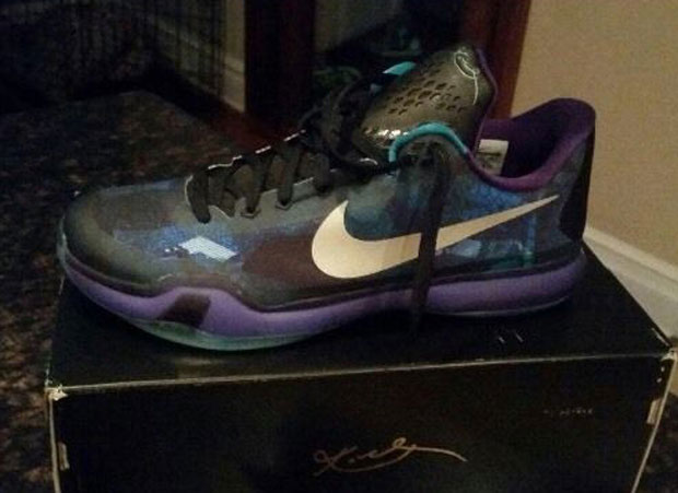 Nike Kobe 10 Emerald Glow Reflect Silver Court Purple 2