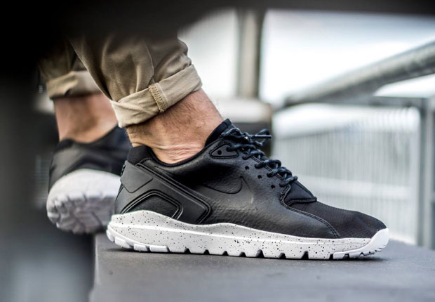 Nike Mobb Low Black White