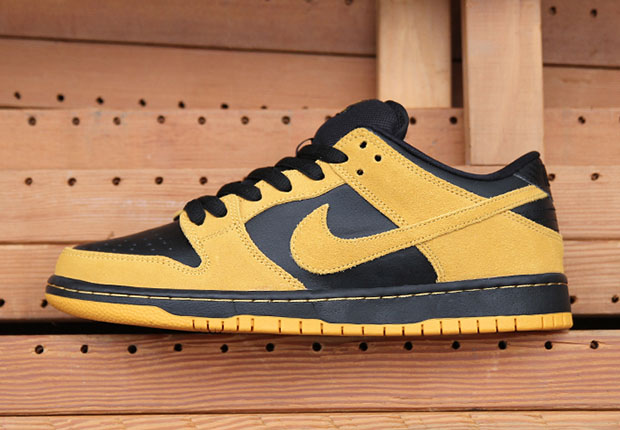 Nike Sb Dunk Low Pro University Gold Black Available 1