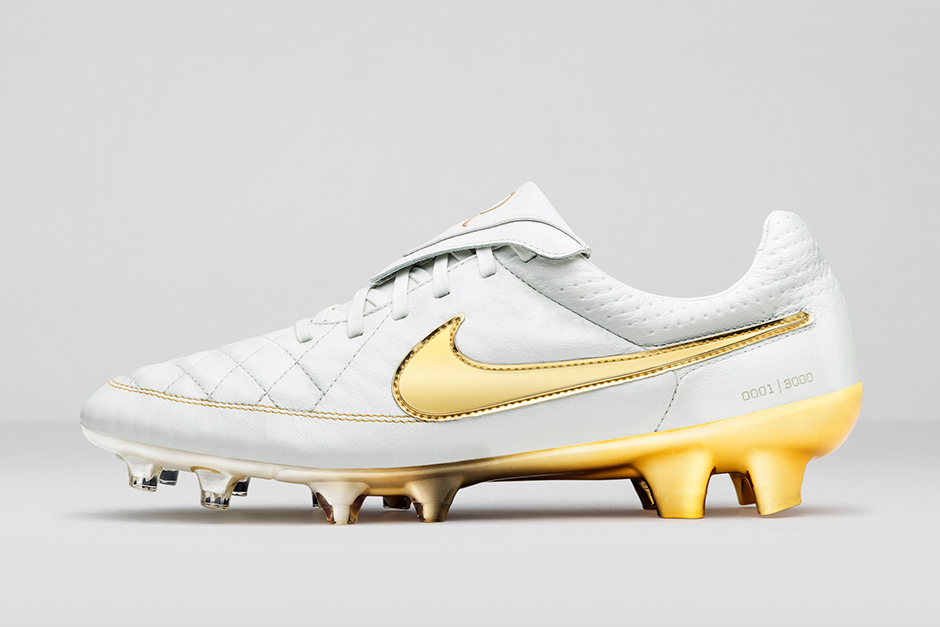 Nike Viral Soccer Video Celebrates 10 Year Anniversary New Tiempo 03