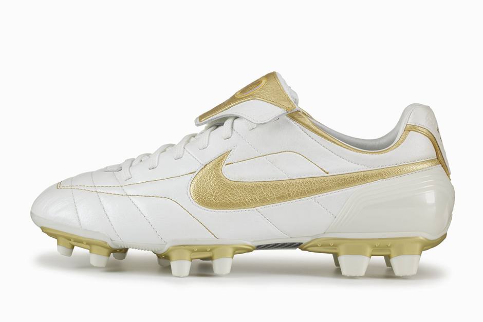 Nike Viral Soccer Video Celebrates 10 Year Anniversary New Tiempo 10