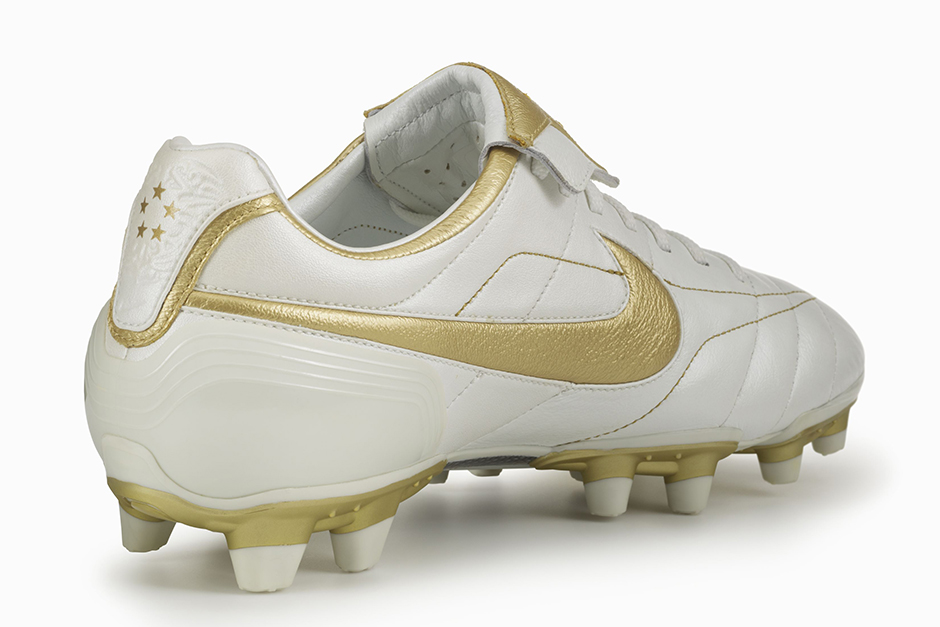 Nike Viral Soccer Video Celebrates 10 Year Anniversary New Tiempo 13