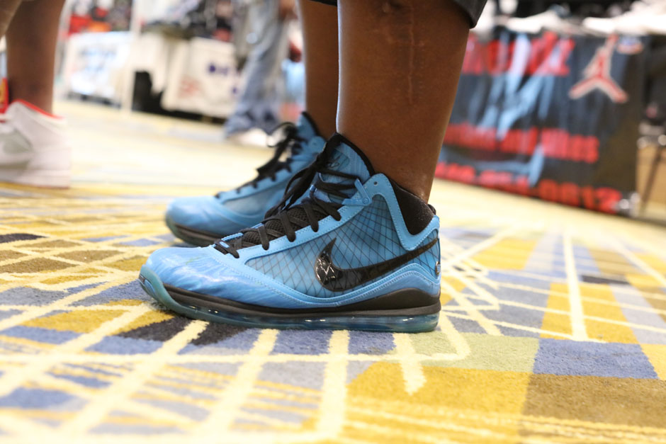 sneaker-con-detroit-august-on-feet-003