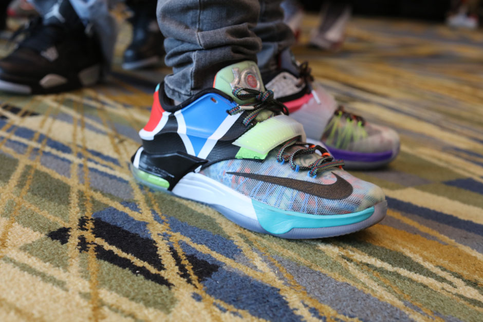 sneaker-con-detroit-august-on-feet-078