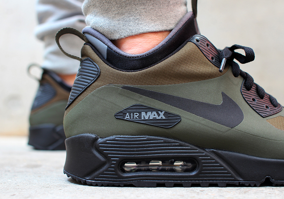 Winterized Air Max 90 Sneakerboot Olive Black 01