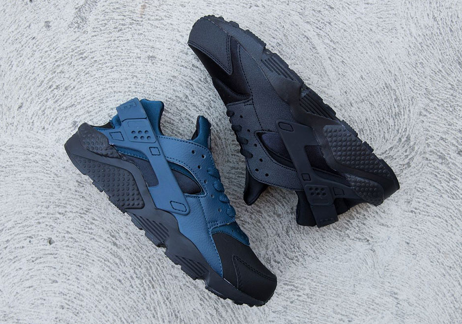 Air Huarache Black Squadron Blue 1