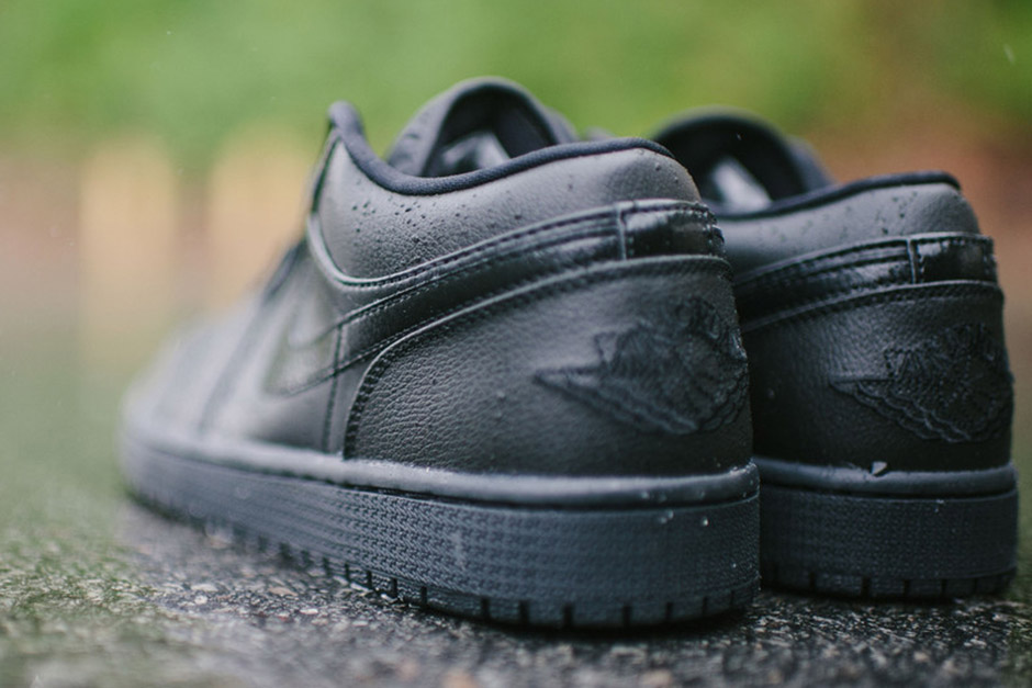 Air Jordan 1 Low Black Cat 02