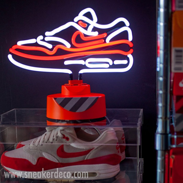 Air Max 1 Neon Lamp 5